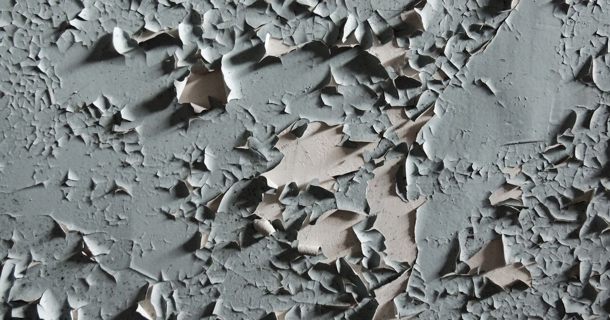 塗膜がはがれた壁の表面(イメージ)